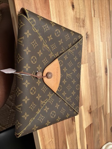 Louis vuitton visionario - louis, n