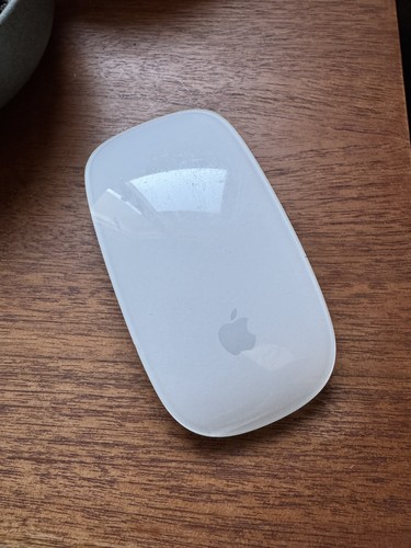 Apple magic mouse - magic, 2