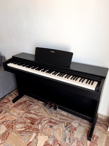 Yamaha arius ydp 143 - 143, black