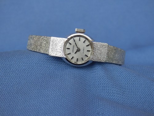 Citizen hand winding lady - hand,