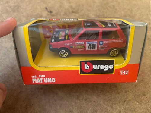 Burago fiat uno cod - 1/43,
