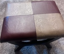 Sgabello rettangolare in legno