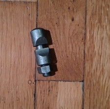 Bullone giogo superiore