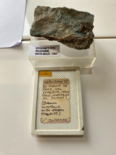 Vesuvianite etc - vesuvianite,