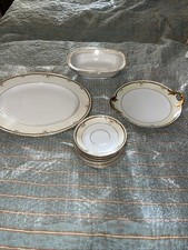 Lotto di 14 pezzi di piatti