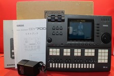 Sequenziatore Yamaha QY 700