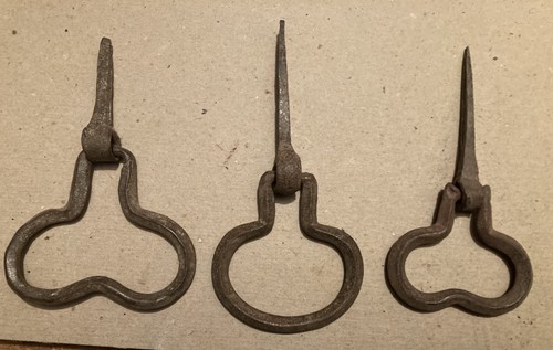 Tre picchiotti battiporta - tre,