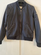 Abercrombie and Fitch Men's M