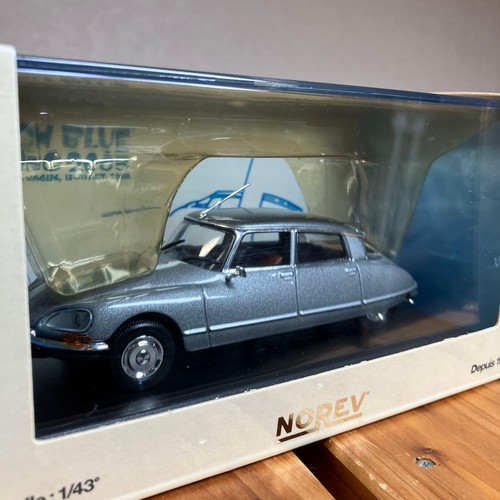 Edizione norev citroen ds - 1/43,
