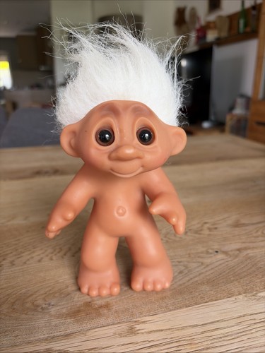 Vintage troll propped - propped, dam
