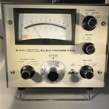 Elettrometro condensatore