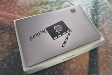 APPLE MAC BOOK PRO 15 POLLICI CON TOUCH BAR - 256 GB - 16 GB RAM - 2016