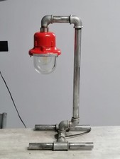 Lampada da tavolo stile