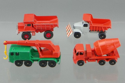 Lotto gru miscelatore - , camion