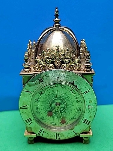 Sveglia vintage ornata