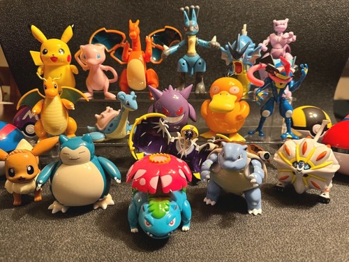 Pokeball con pokemon - pokeball,