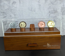 Set espositore in legno e