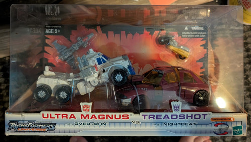 Transformers universe ultra - transformers,