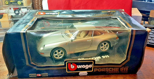 Porsche 911 carrera - 1/18,