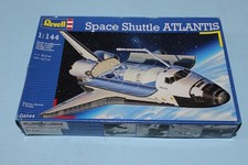 REVELL SPACE SHUTTLE ATLANTIS