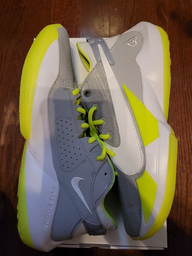 Nike zoom freak - by, size