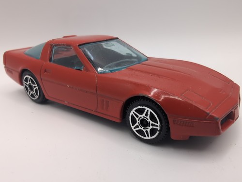 Burago red chevrolet corvette - burago,