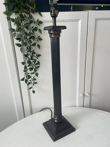 Lampada tavolo colonna - tavolo,