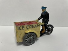 Triciclo venditore gelati