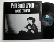 Patti Smith        Radio