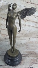 Art Deco Femmina Nude Naked