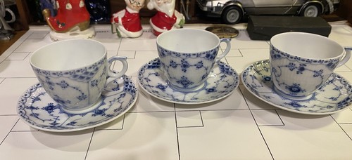 Tre piattini tazze demitasse