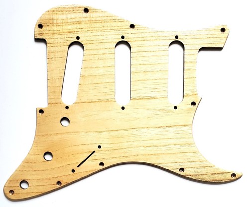 Nuovo pickguard stratocaster - pickguard,