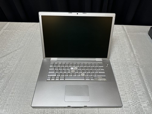 Apple macbook pro 2006 - macbook, 15.4"