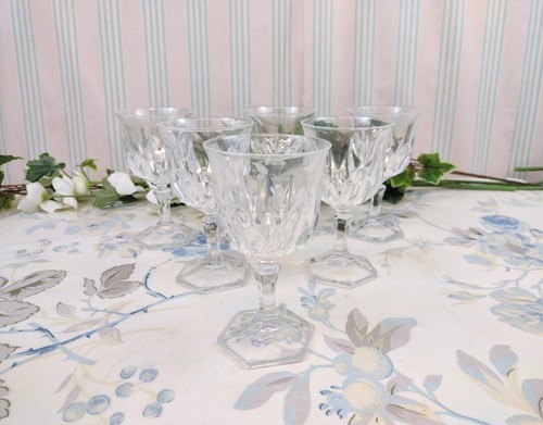 Verres vin en - vin,