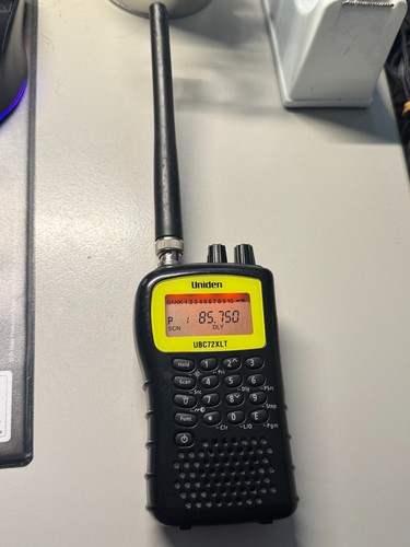 Scanner radio uniden ubc72xlt - uniden,