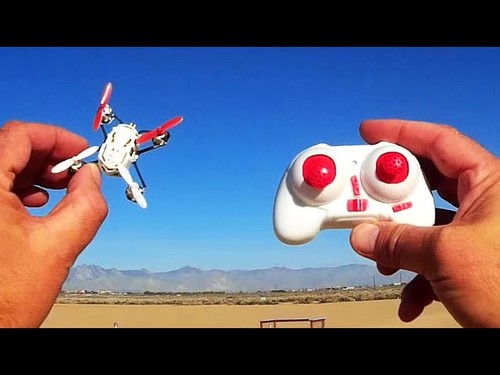 Drone radiocomandato rosso - , 5