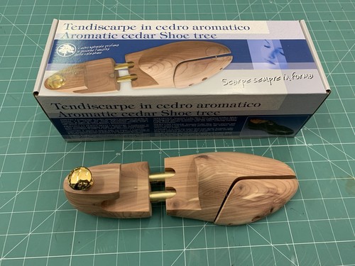 Tendiscarpe legno cedro - tendiscarpe,