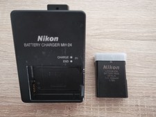 Caricabatteria MH-24 e batteria EN-EL14 (originali Nikon)