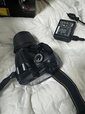 Nikon D5000 + AF-S 18-105mm VR