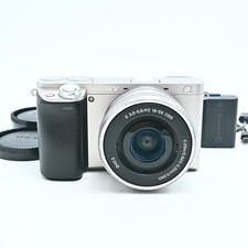 Fotocamera digitale Sony Alpha