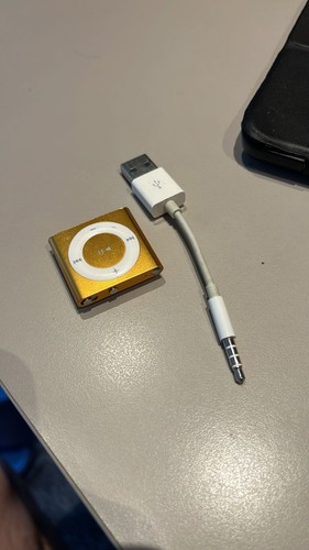 Ipod shuffle 4th generation - ipod,