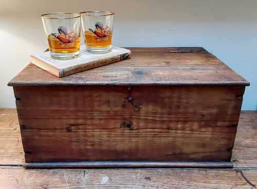 Vintage wooden whisky storage - wooden,