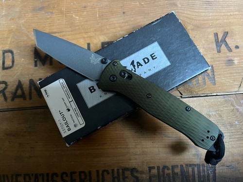 Benchmade bailout cpm - cpm-4,
