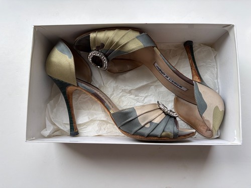 Manolo blahnik camo raso - manolo,