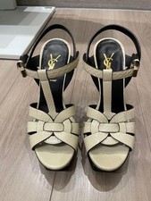 Sandalo omaggio Yves Saint