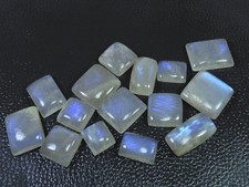 243Cts. Pietra di luna