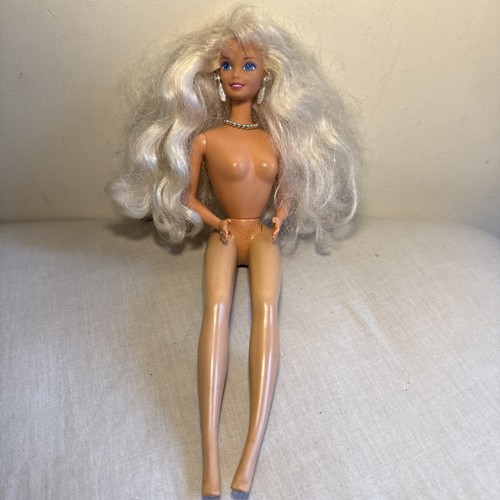 Bambola barbie velluto - bambola,