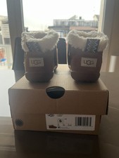 Mini Ugg 22 Unisex