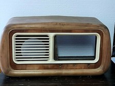 antica cassa in legno per radio d'epoca