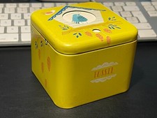 Scatola Fossil in latta edizione "casetta per uccelli" colore giallo